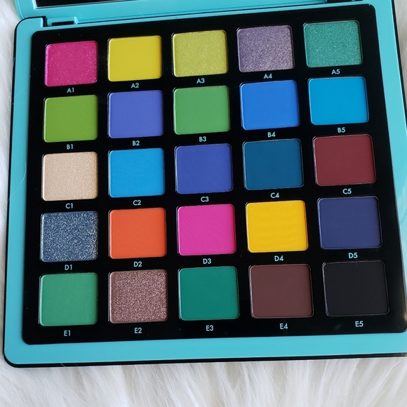 Anastasia Beverly Hills Norvina Pro Pigment Palette Vol 2 - Picture 9 of 12